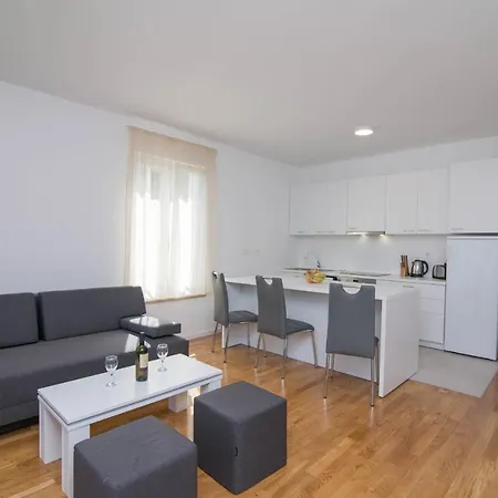 Radnik Vrsikovo Apartmán Mali Lošinj