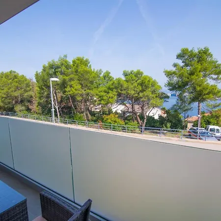 Radnik Vrsikovo * Mali Lošinj